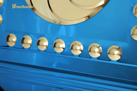 Buen precio Borde inoxidable grabado en relieve 430 en frío del molino de hoja de acero en línea