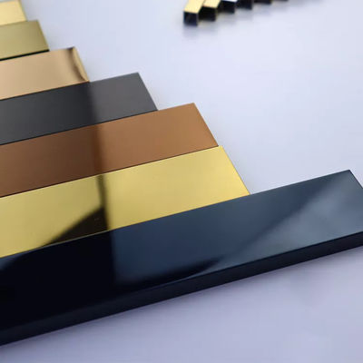 Buen precio Espejo de la línea de cabello de acero inoxidable de azulejos de la esquina de la decoración de recorte China Factory en línea