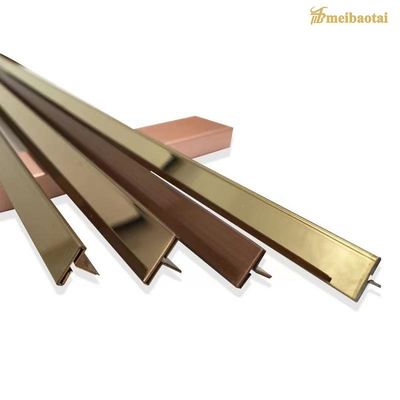 Buen precio Modifique el perfil de la decoración para requisitos particulares del ajuste de la teja del espejo del diseño/del acero inoxidable T U V de la rayita en línea