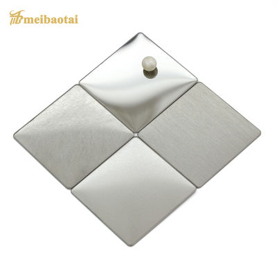 Buen precio Lámina de acero inoxidable 304 cepillado de 0,55 mm de grosor, tamaño de cuatro pies para decoración de cocina en línea