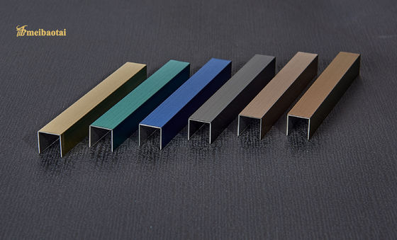 Rodapié decorativo de acero inoxidable 304 en forma de U con ranura en V y recubrimiento de color