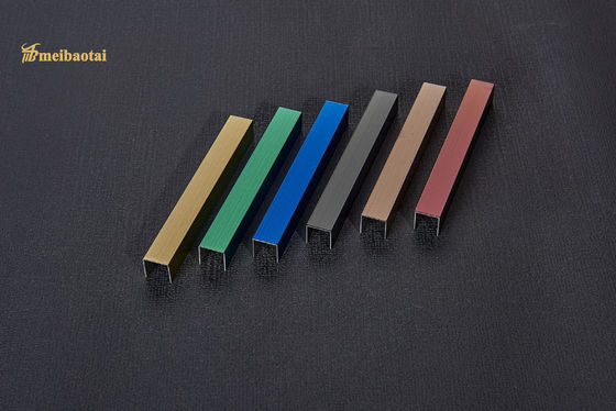 0.65 mm de espesor de acero inoxidable de azulejos de recorte SS U V perfil con color plating y V diseño con ranuras