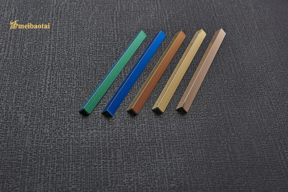20 mm de ancho PVD Color Coating Anti Finger Print Tiles de acero inoxidable Trim L perfil para la decoración de paredes