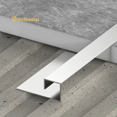 Buen precio 304 SS Perfil personalizado de azulejos de esquina de acero inoxidable 10FT en línea