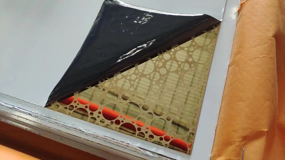 Buen precio 1.0 mm de espesor Oro espejo grabado hoja de acero inoxidable borde de hendidura en línea