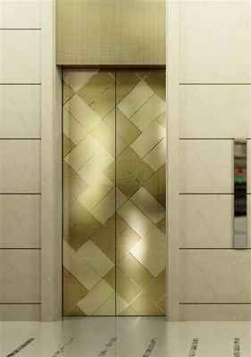 Buen precio Placa de acero inoxidable 304 grabada con espejo dorado de 1219x2438 mm con PVC de 70 micrones para aplicaciones de elevadores en línea