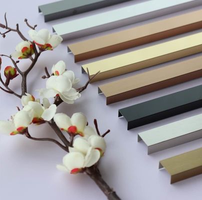 Perfiles en U de acero inoxidable 304 para remates de azulejos con 0,65 mm de grosor y 2438 mm/3048 mm de longitud