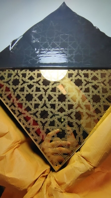 Placa de decoración grabada de acero inoxidable con espejo dorado de gran venta