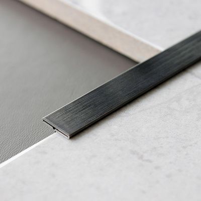 Buen precio Moldura para azulejos con efecto acero inoxidable de 3048 mm, tira en T de acero inoxidable 304 en línea