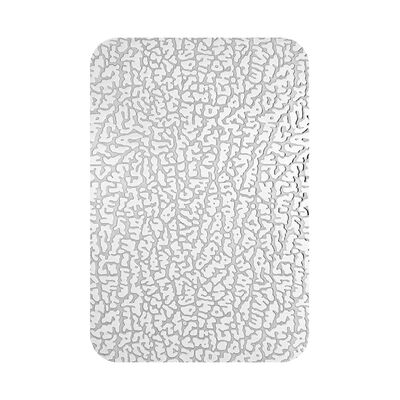 Lámina de acero inoxidable con diseño de cuero, pulido plateado y relieve, con borde ranurado para pared decorativa