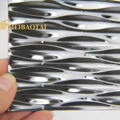 Multiusage grabó en relieve el revestimiento inoxidable de la pared de la hoja de acero cubre el modelo de la bala
