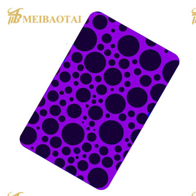 Lámina de acero inoxidable grabada de color púrpura PVD con película de PVC de 70 micrones y 1,15 mm de espesor