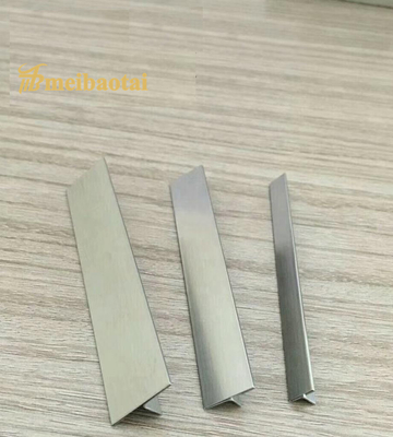 T forma diseño 3048m m de plata Bullnose de acero inoxidable de la rayita del ajuste T6 X de la teja
