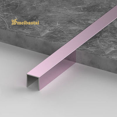 Buen precio PVD púrpura revestido de acero inoxidable U15mm Revestimiento de baldosas con 0,65 mm de espesor para decoración de suelos en línea