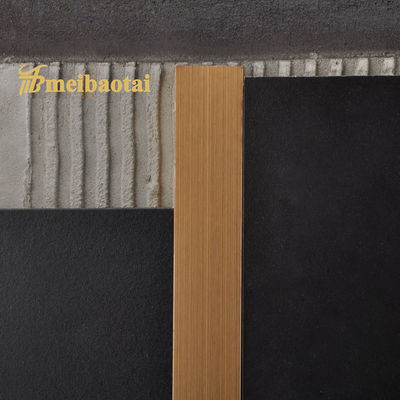 Buen precio tira de transición inoxidable del piso de acero del PVC 7c U que afila el grueso de 0.65m m en línea