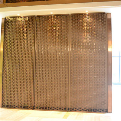 Buen precio División de forma a cuadros de acero inoxidable Divisor de habitaciones Decoración del hotel en línea