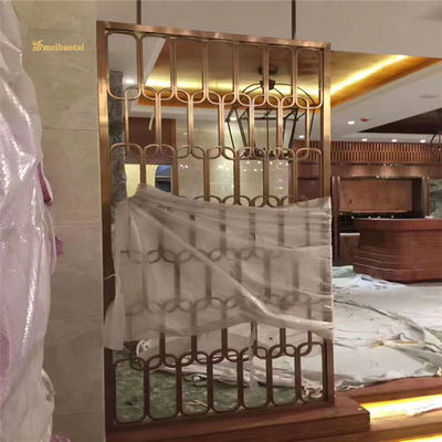 Buen precio El laser de la pantalla del metal de la decoración cortó el acero inoxidable del tabique en comedor en línea