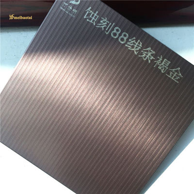 Buen precio Lámina de acero inoxidable 304 con patrón de línea dorado marrón No.88 y doble película de PVC grabada para decoración en línea